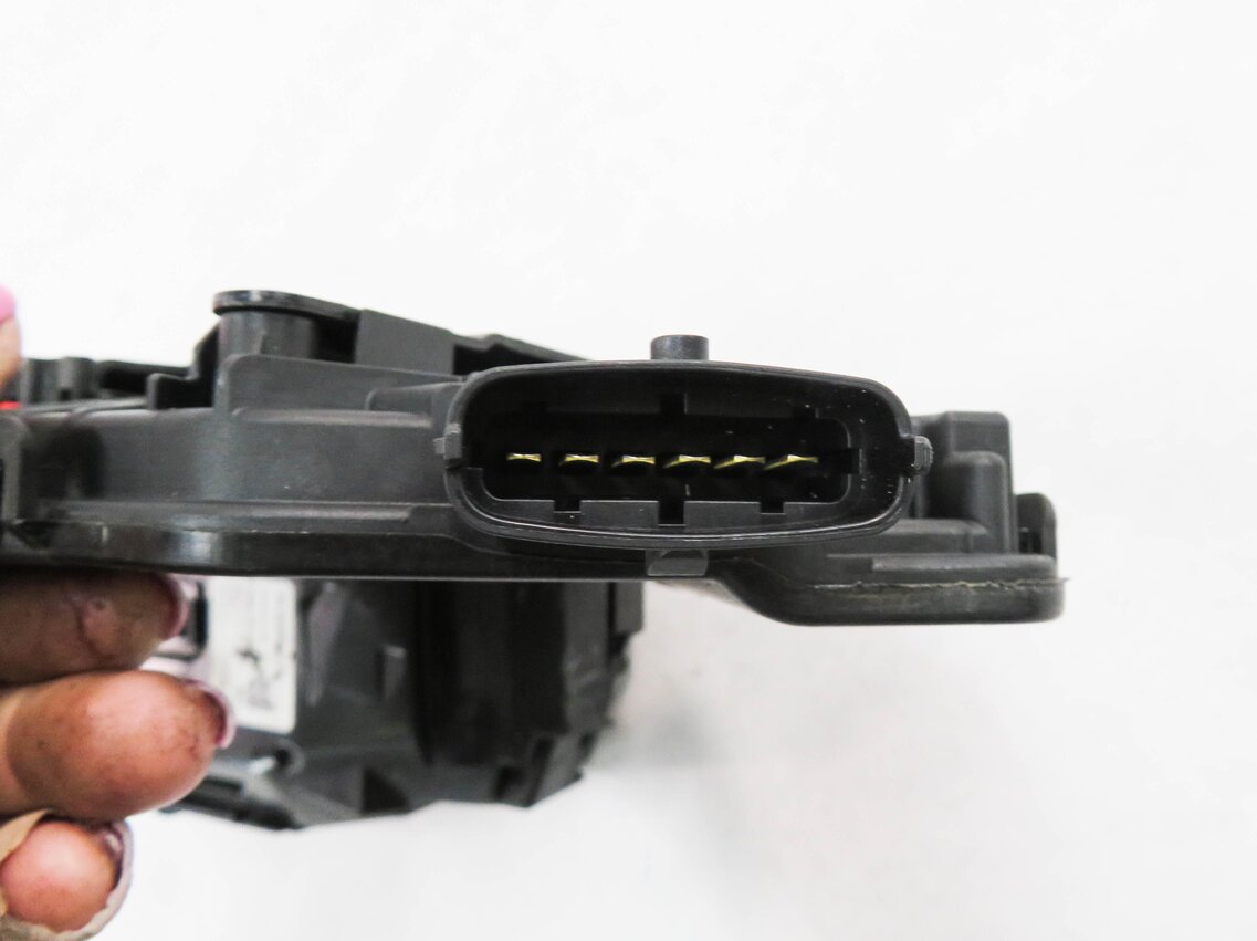 Thumbnail 6: 2015-2019 LAND ROVER DISCOVERY SPORT (L550) RIGHT REAR PASSIVE DOOR LOCK LATCH