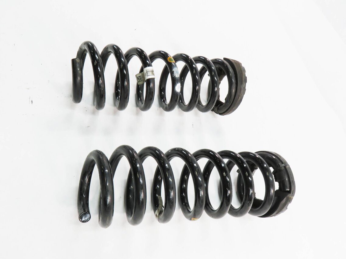 Thumbnail 4: 2015-2019 LAND ROVER DISCOVERY SPORT (L550) REAR SUSPENSION COIL SPRING SET-2