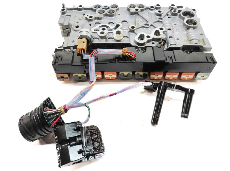 Thumbnail 5: 2014-2017 EVOQUE DISCOVERY SPORT (L538 L550) 9HP-48 AUTO TRANSMISSION VALVE BODY