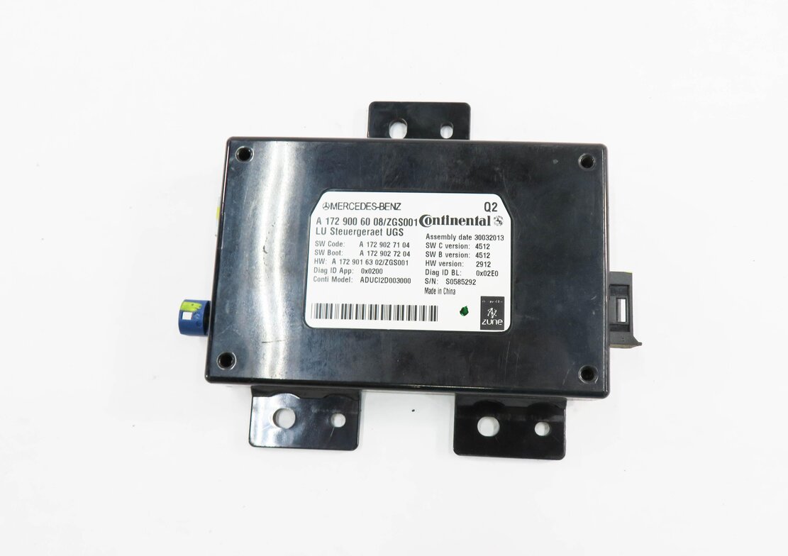 Thumbnail 2: 113-18 MERCEDES C250 C300 C350 CLA250 E300 E350 E550 ML350 ML550 - MEDIA MODULE