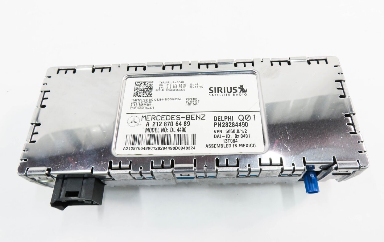 Thumbnail 2: 10-16 MERCEDES C250 C300 C350 E350 E550 GLK350 ML350 - SIRIUS SATELLITE RECEIVER