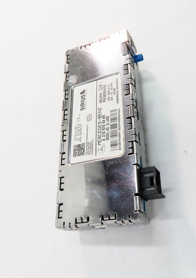 Thumbnail 3: 10-16 MERCEDES C250 C300 C350 E350 E550 GLK350 ML350 - SIRIUS SATELLITE RECEIVER