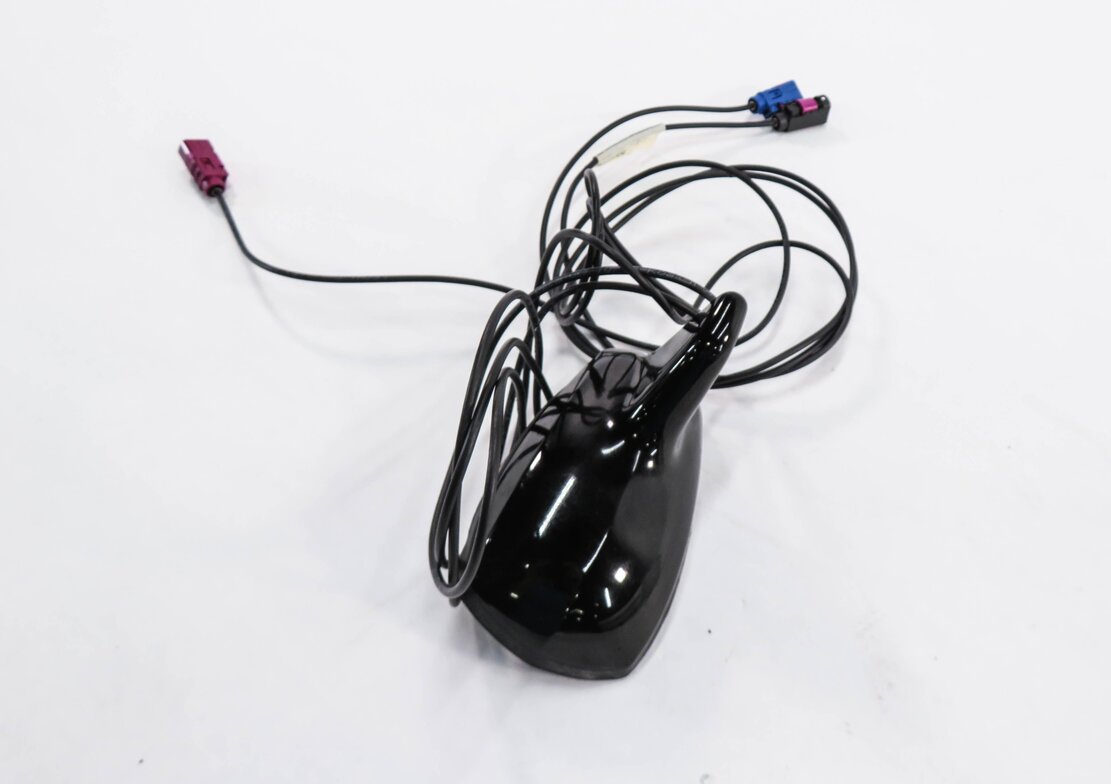 2013 MERCEDES C250 (W204) RADIO STEREO SHARK FIN ANTENNA (BLACK)