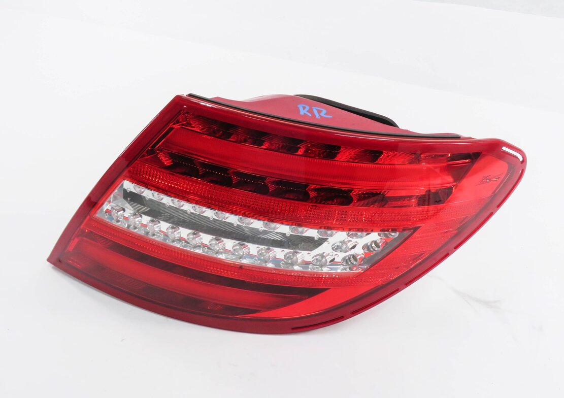 Thumbnail 3: 12-15 MERCEDES BENZ C250 C300 C350 (W204) RIGHT PASSENGER TAILLIGHT BRAKE LIGHT