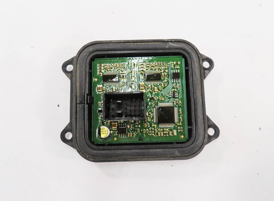 Thumbnail 9: 2011 BMW 335i (E90) RIGHT XENON HID ADAPTIVE SMC BALLAST CONTROL MODULE SET