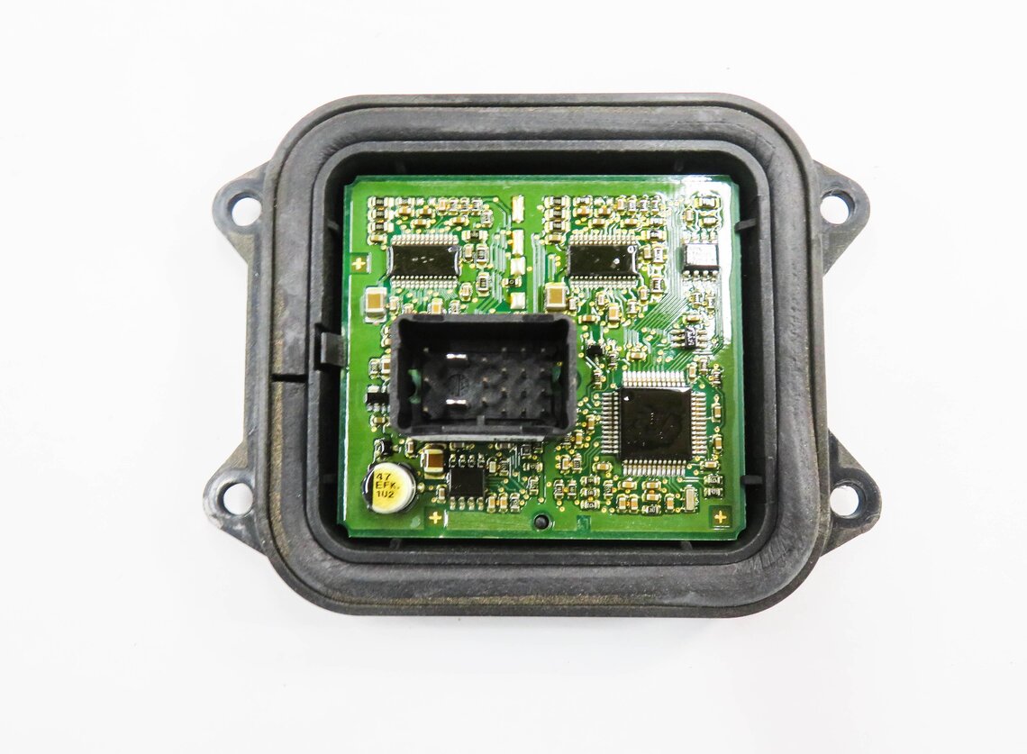 Thumbnail 9: 2011 BMW 335i (E90) LEFT XENON HID ADAPTIVE SMC BALLAST CONTROL MODULE SET