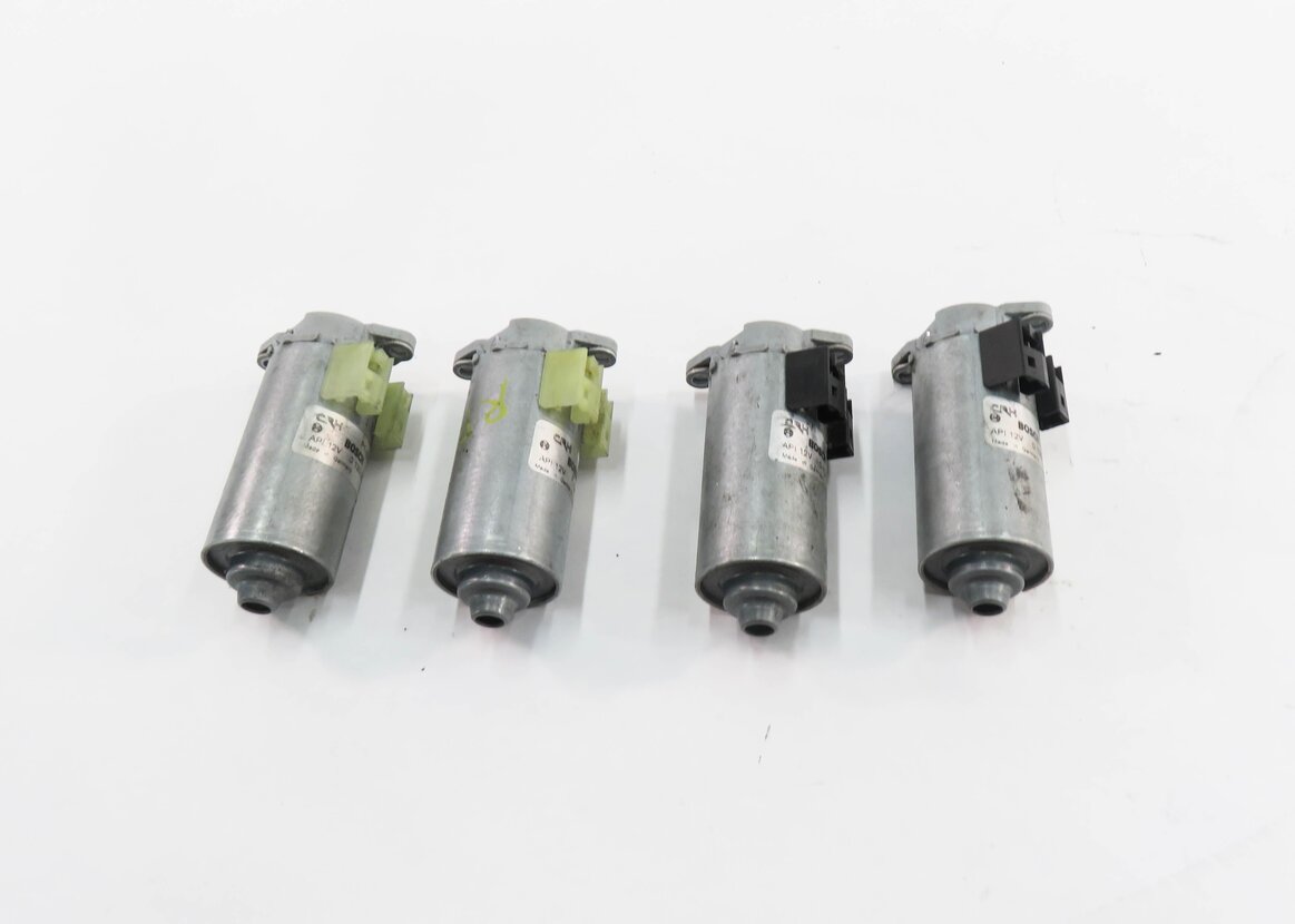 Thumbnail 5: 2006 BMW M6 ///M (E63) RIGHT FRONT PASSENGER SEAT ADJUSTMENT MOTOR SET-4
