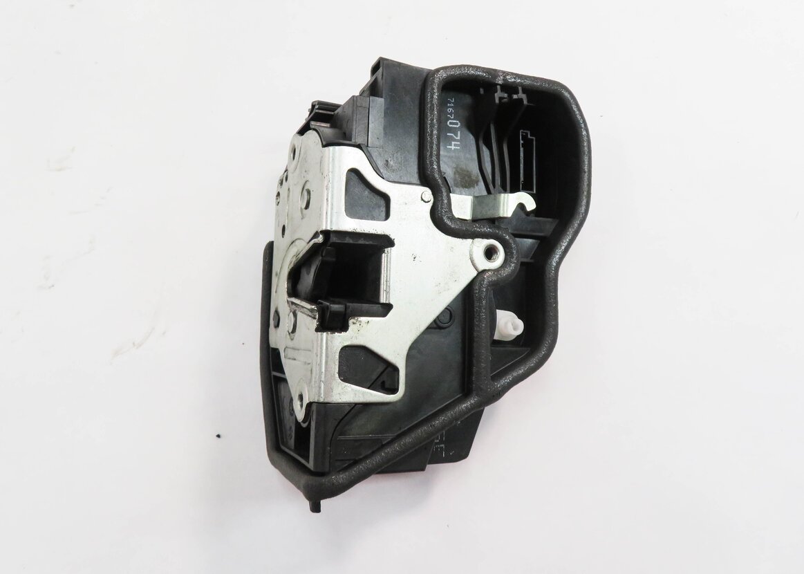 Thumbnail 5: 2006 BMW M6 ///M (E63) RIGHT FRONT PASSENGER DOOR LOCK LATCH ACTUATOR MOTOR