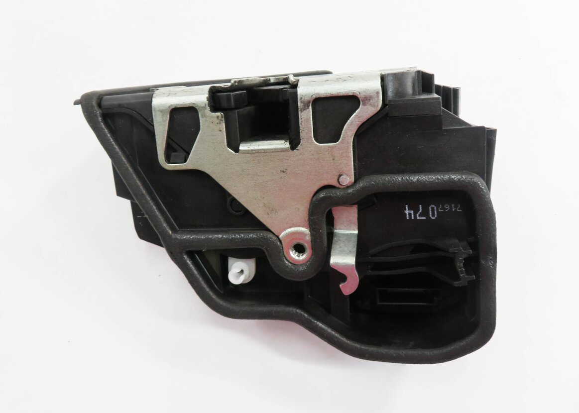 Thumbnail 6: 2006 BMW M6 ///M (E63) RIGHT FRONT PASSENGER DOOR LOCK LATCH ACTUATOR MOTOR