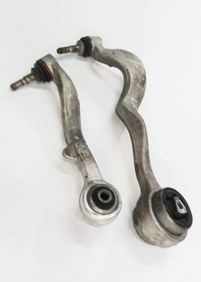 Thumbnail 4: 2006 BMW M6 ///M (E63) LEFT FRONT DRIVER LOWER CONTROL ARM SET-2