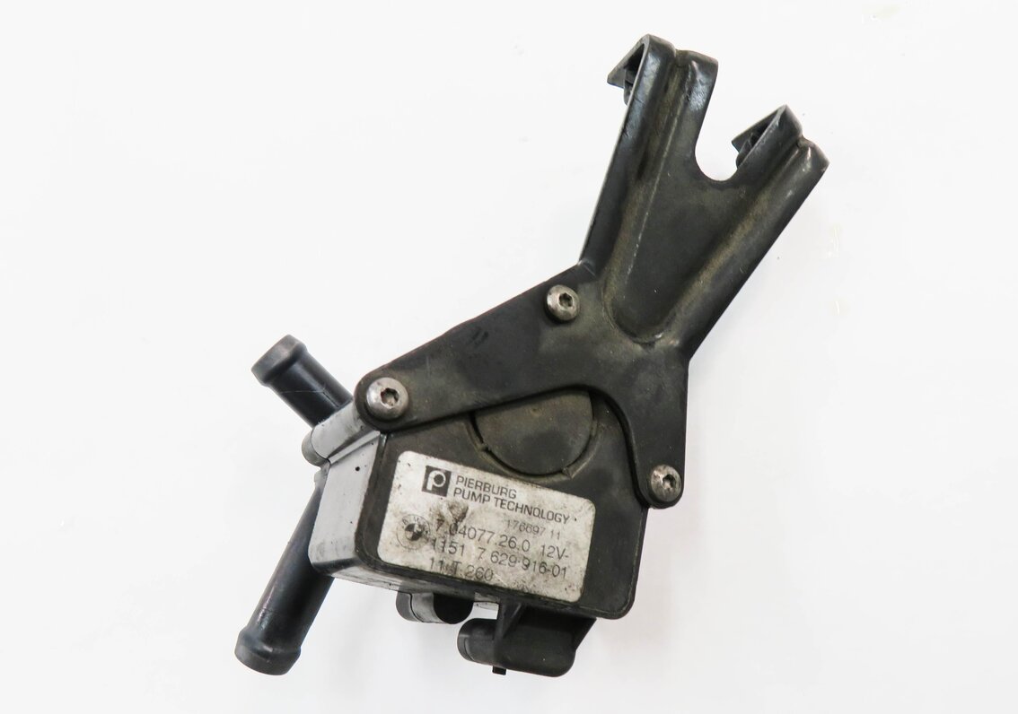 Thumbnail 6: 2011 BMW 750i (F01) 4.4L N63 TWIN TURBO ENGINE - AUX AUXILIARY WATER PUMP