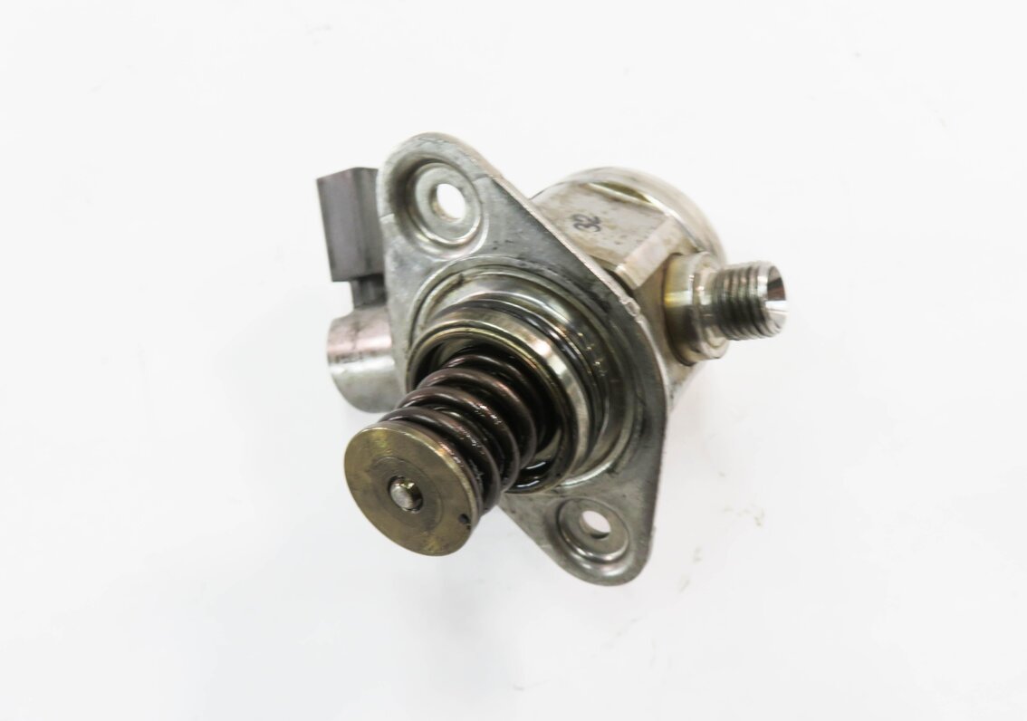 Thumbnail 7: 08-14 BMW 550i 650i 750i X5 X6 (F01 F10 E70 E71 E72) 4.4L - MECHANICAL FUEL PUMP