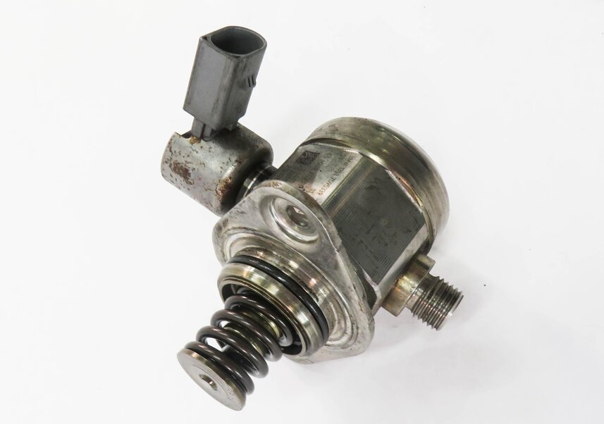 Thumbnail 5: 08-14 BMW 550i 650i 750i X5 X6 (F01 F10 E70 E71 E72) 4.4L - MECHANICAL FUEL PUMP