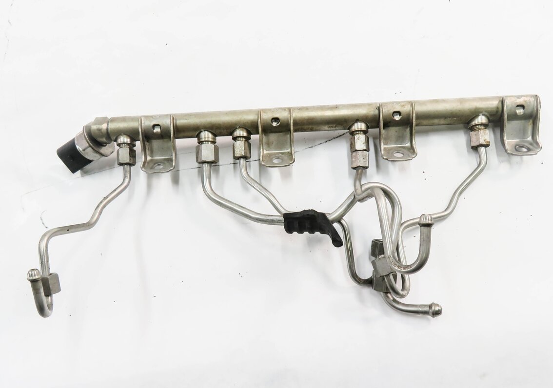 Thumbnail 10: 2011 BMW 750i (F01) 4.4L N63 TWIN TURBO ENGINE - LEFT & RIGHT FUEL RAIL SET-2