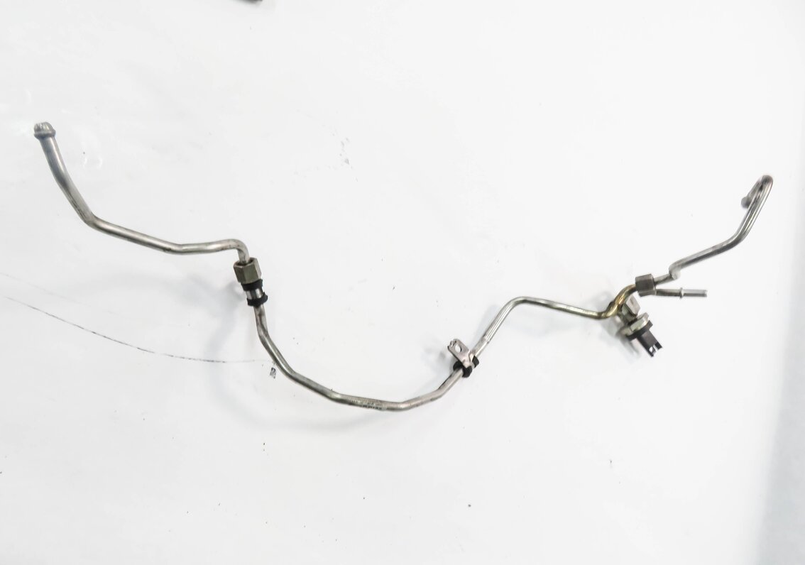 Thumbnail 7: 2011 BMW 750i (F01) 4.4L N63 TWIN TURBO ENGINE - LEFT & RIGHT FUEL RAIL SET-2