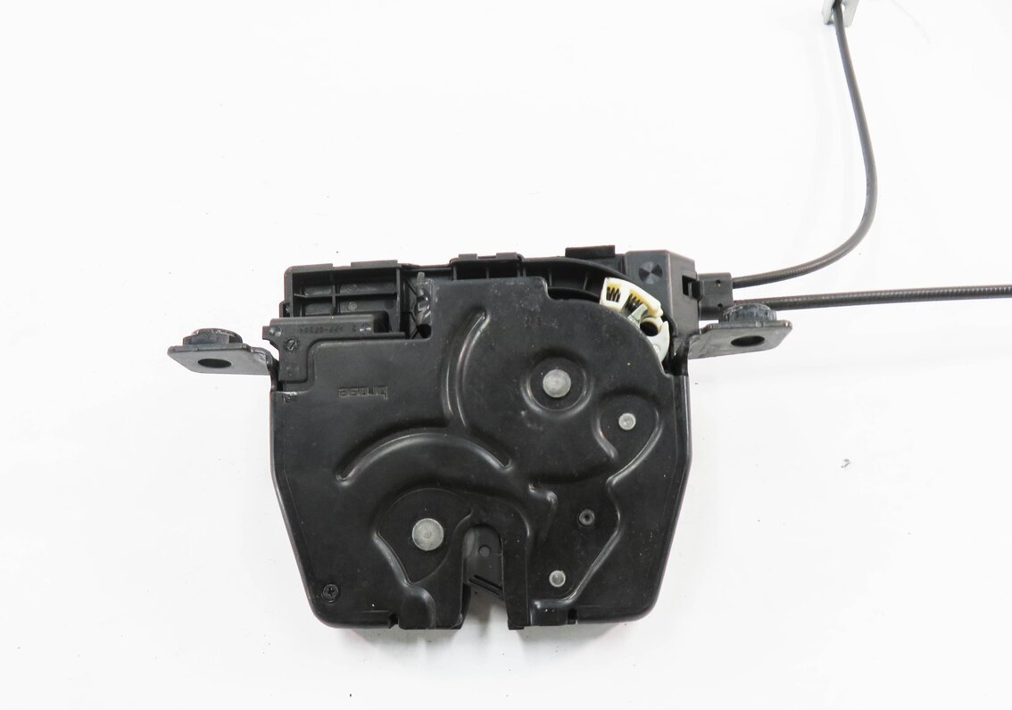 Thumbnail 3: 2011 BMW 750i (F01) REAR TRUNK LOCK LATCH ACTUATOR