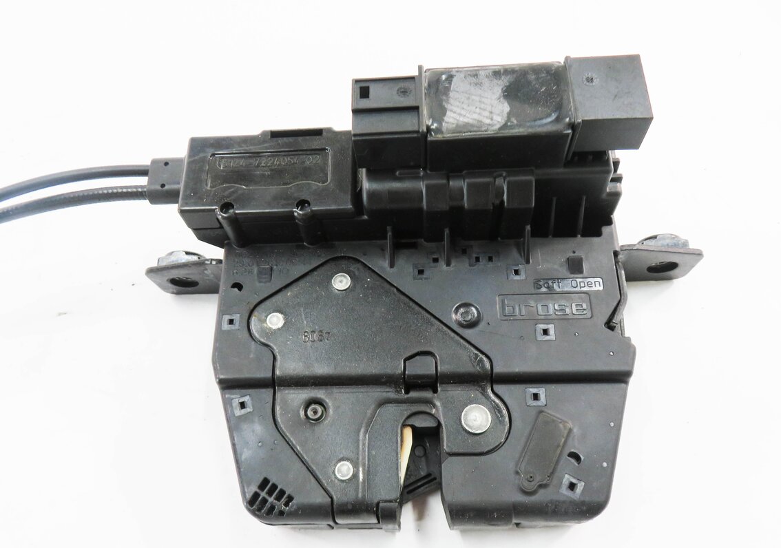 Thumbnail 5: 2011 BMW 750i (F01) REAR TRUNK LOCK LATCH ACTUATOR