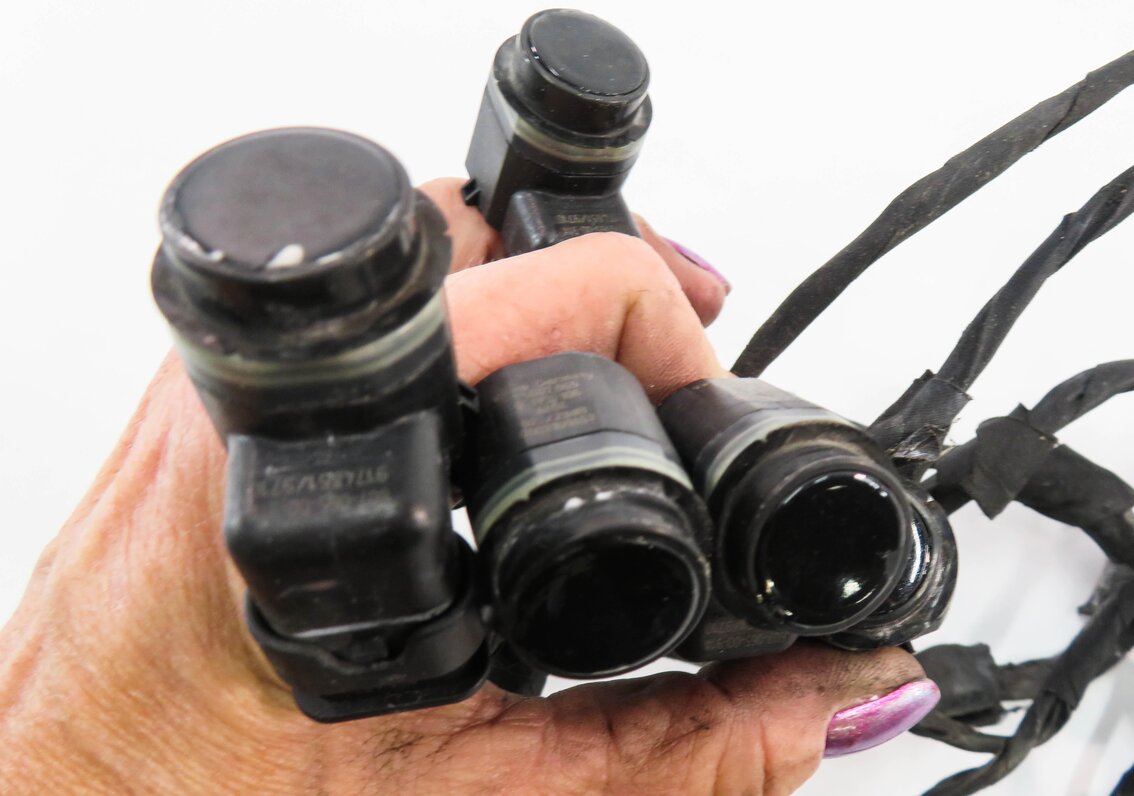 Thumbnail 7: 2011 BMW 750i (F01) FRONT PDC PARK DISTANCE SENSOR SET w/ HARNESS (BLACK 475)