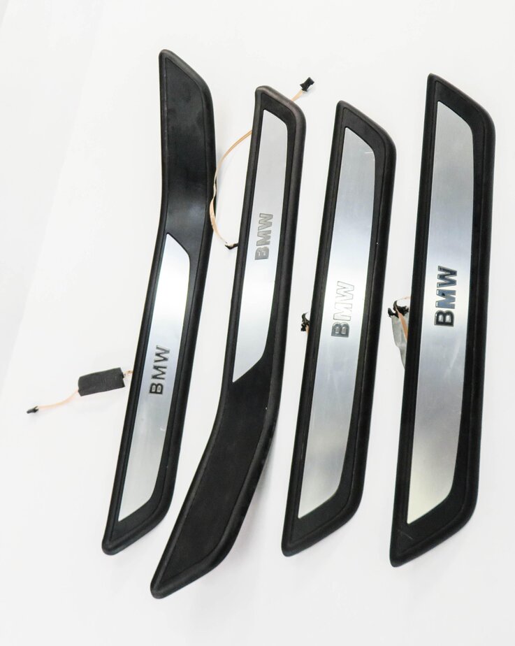 Thumbnail 4: 2011 BMW 750i (F01) FRONT & REAR LIGHTED DOOR SILL TRIM SET-4