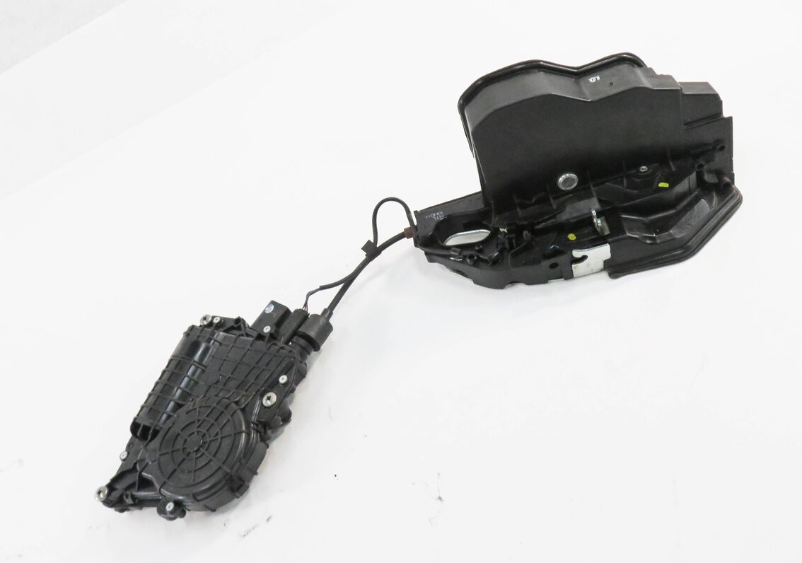 Thumbnail 1: 2011-2015 BMW 740i 750i 760i (F01) LEFT SIDE REAR DOOR LOCK LATCH (SOFT CLOSE)