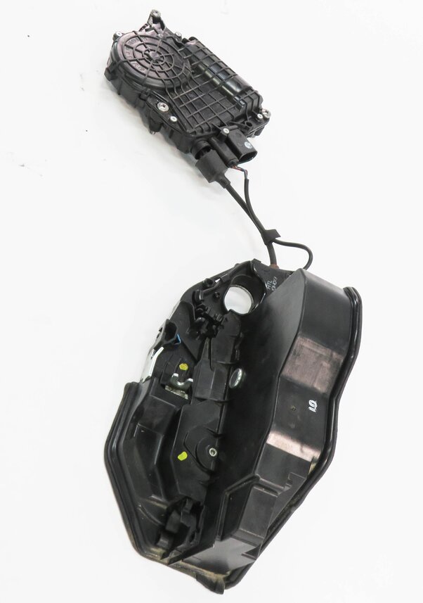 Thumbnail 4: 2011-2015 BMW 740i 750i 760i (F01) LEFT SIDE REAR DOOR LOCK LATCH (SOFT CLOSE)