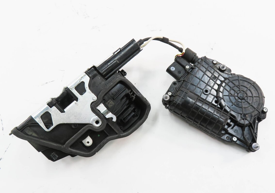 Thumbnail 6: 09-16 BMW 535i 550i 740i 750i 760i (F01 F10) RIGHT FRONT DOOR LATCH (SOFT CLOSE)