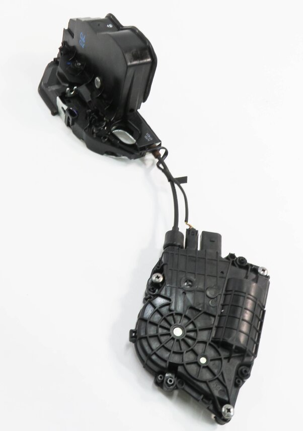 Thumbnail 4: 2011-2015 BMW 740i 750i 760i (F01) RIGHT SIDE REAR DOOR LOCK LATCH (SOFT CLOSE)