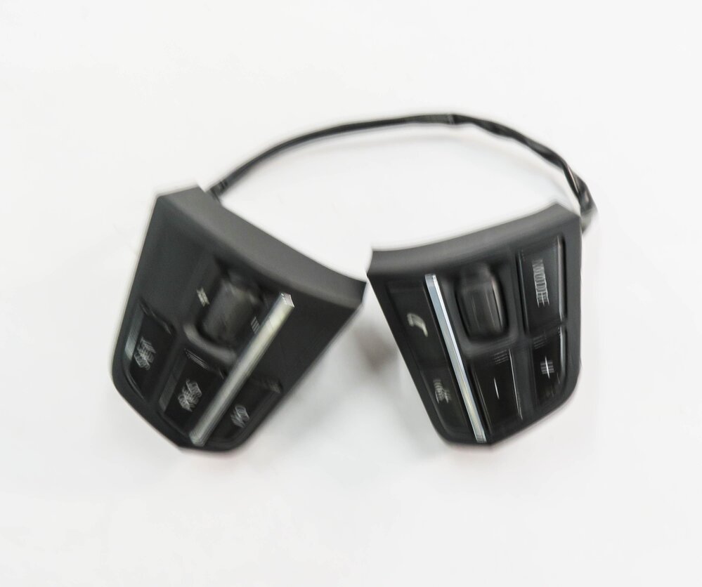 Thumbnail 10: 2011 BMW 750i (F01) STEERING WHEEL SWITCH BUTTON SET-2