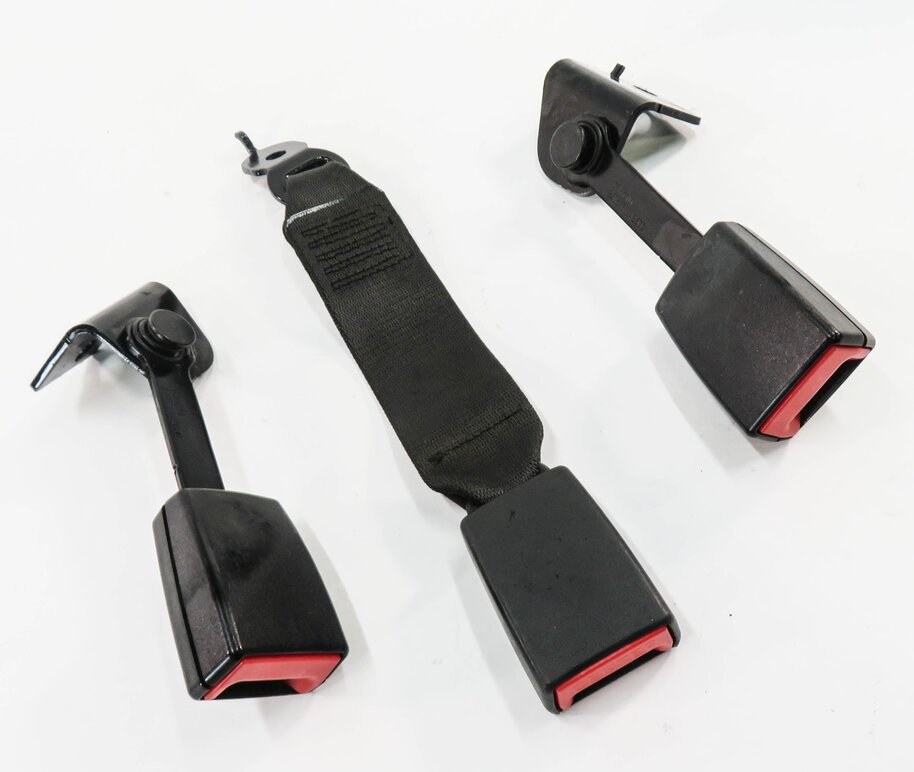 2011 BMW 750i (F01) REAR SEAT SEATBELT BUCKLE RECEIVER SET-3 (BLACK)
