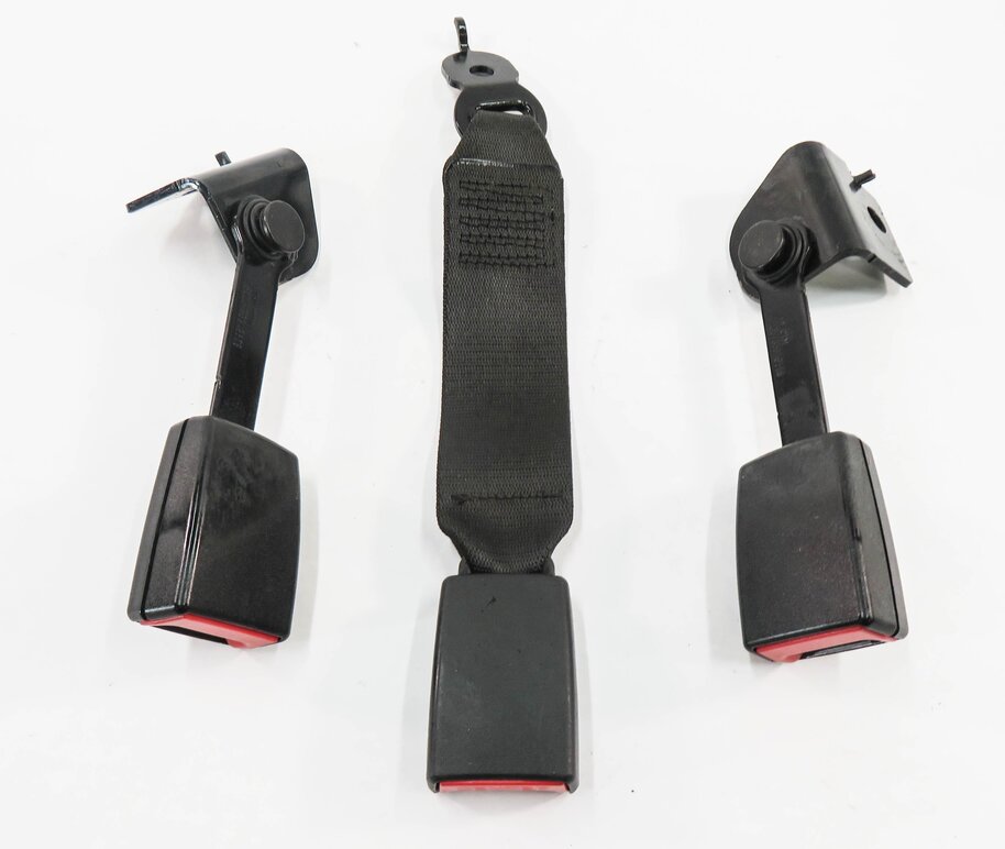 Thumbnail 2: 2011 BMW 750i (F01) REAR SEAT SEATBELT BUCKLE RECEIVER SET-3 (BLACK)