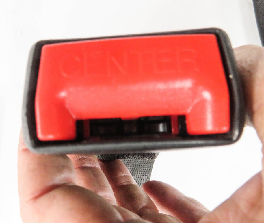Thumbnail 7: 2011 BMW 750i (F01) REAR SEAT SEATBELT BUCKLE RECEIVER SET-3 (BLACK)