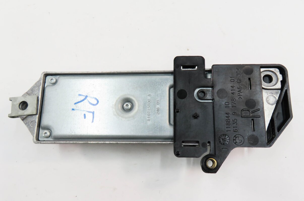 Thumbnail 6: 2009-2012 BMW 740i 750i 760i B7 (F01 F02) RIGHT FRONT PASSENGER SEATBELT MODULE