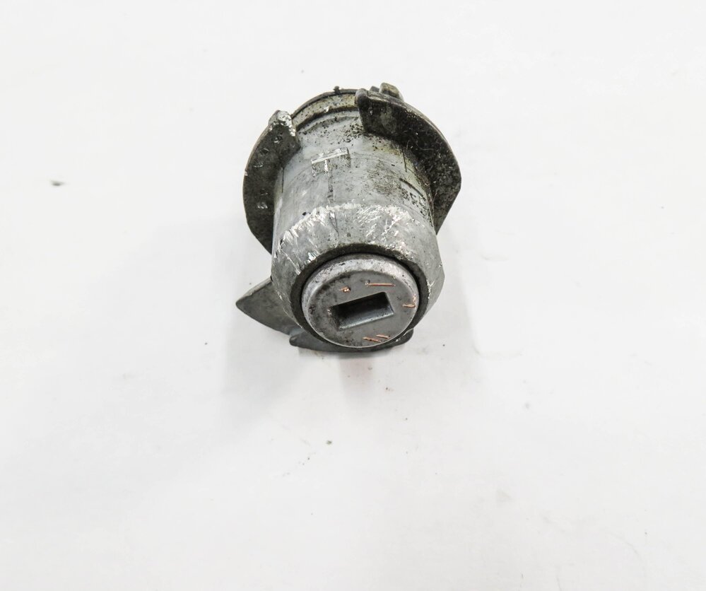 Thumbnail 6: 2011 BMW 750i (F01) DRIVER DOOR HANDLE TRUNK LOCK CYLINDER SET w/ KEY