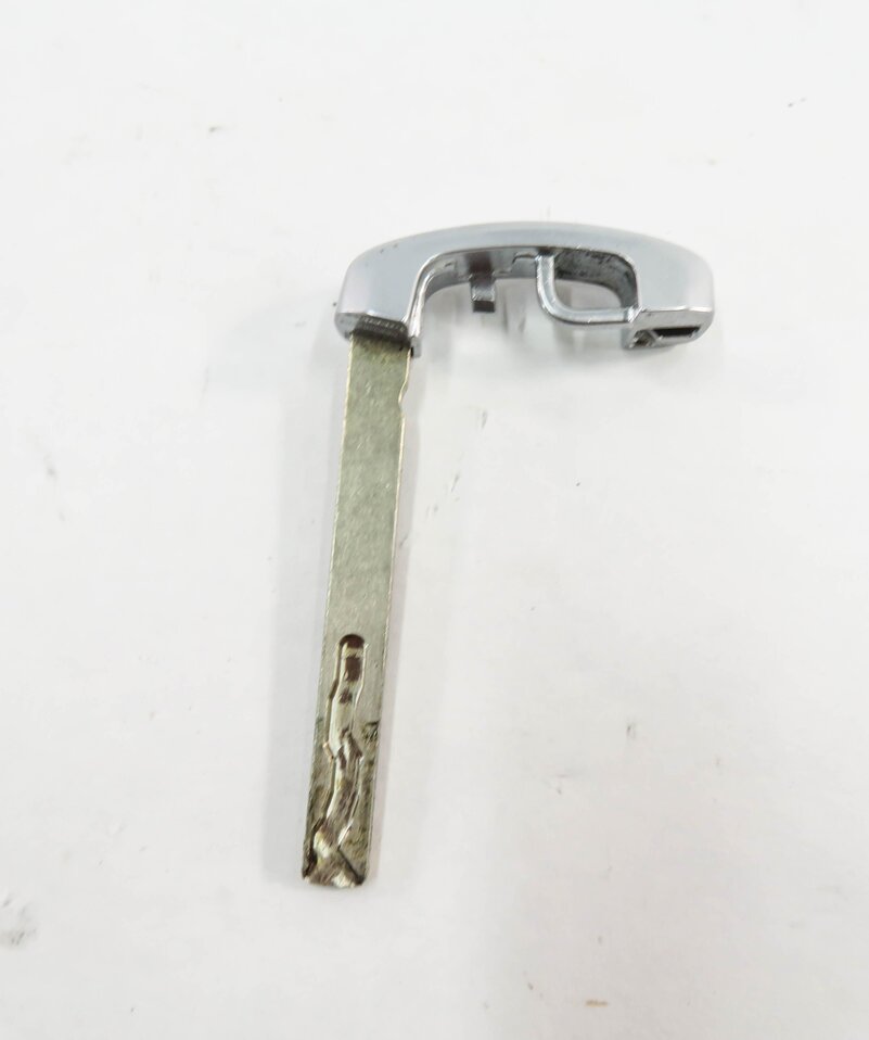 Thumbnail 7: 2011 BMW 750i (F01) DRIVER DOOR HANDLE TRUNK LOCK CYLINDER SET w/ KEY