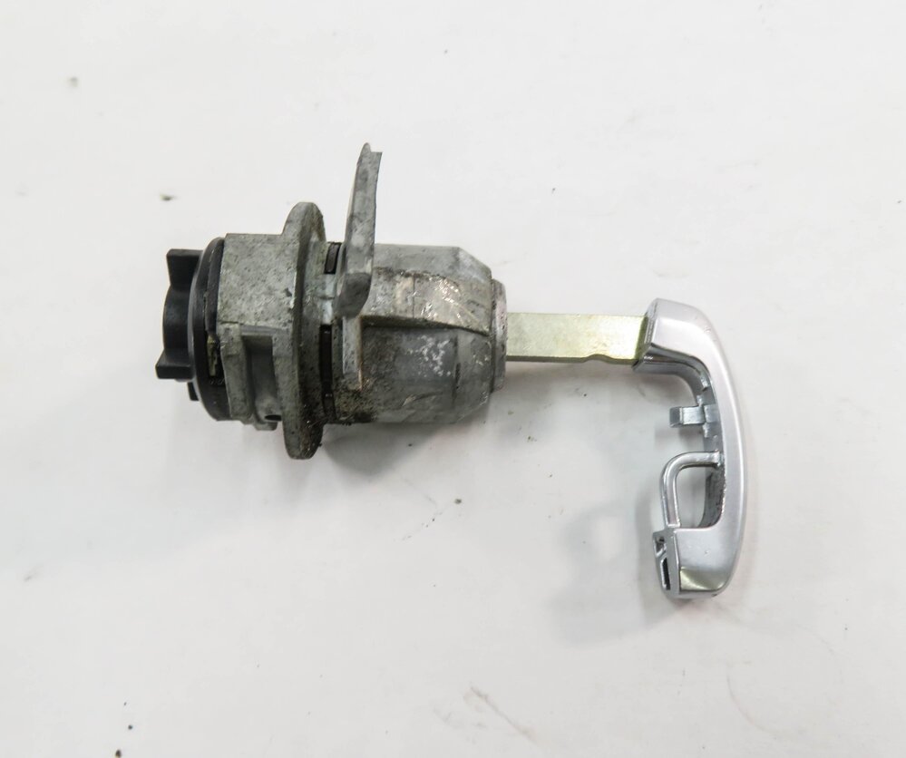 Thumbnail 8: 2011 BMW 750i (F01) DRIVER DOOR HANDLE TRUNK LOCK CYLINDER SET w/ KEY