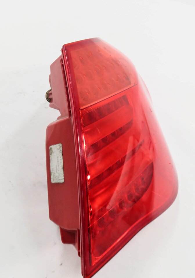 Thumbnail 4: 09-12 BMW 740i 750i 760i (F01) RIGHT PASSENGER REAR TAILLIGHT BRAKE LIGHT LAMP