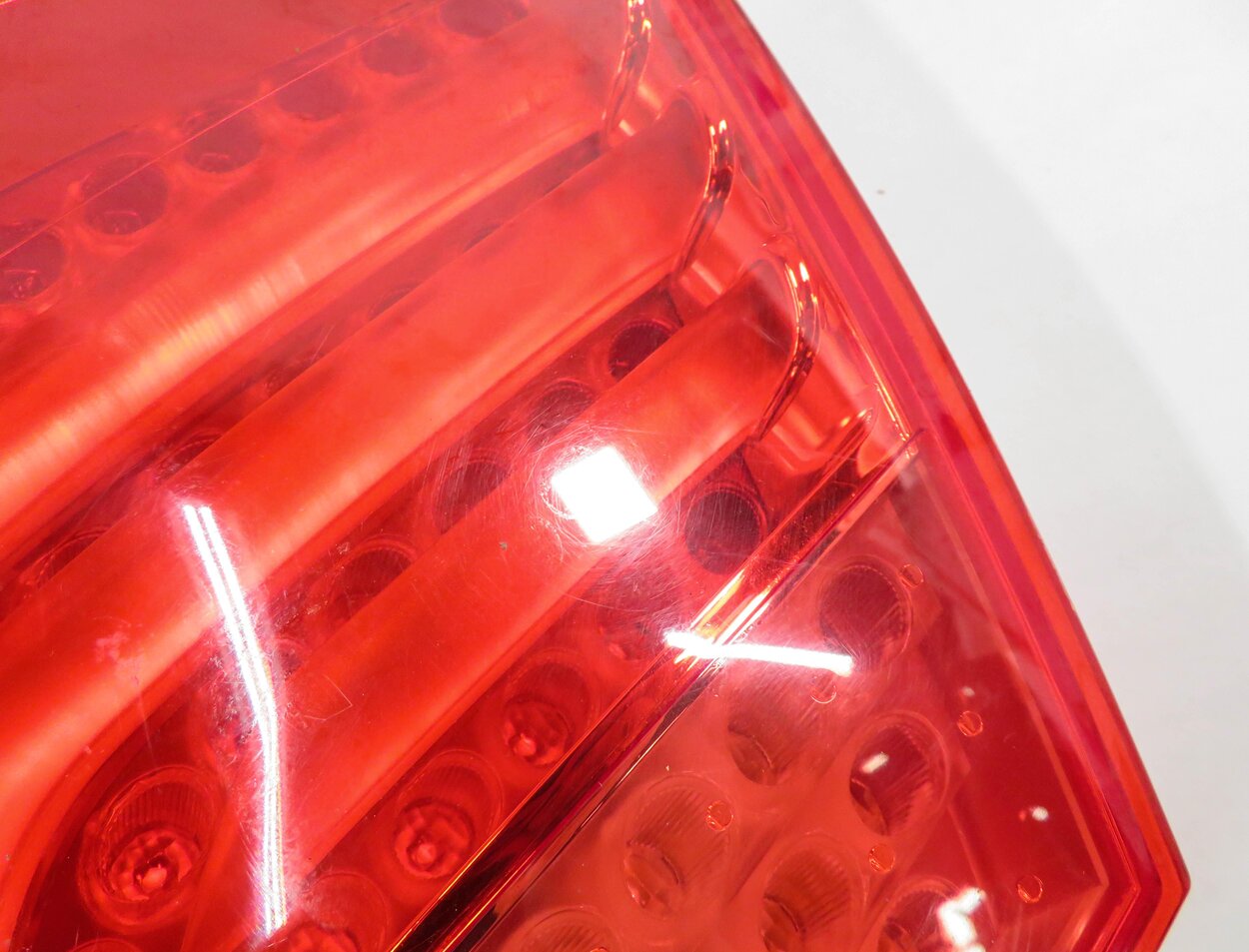 Thumbnail 8: 09-12 BMW 740i 750i 760i (F01) RIGHT PASSENGER REAR TAILLIGHT BRAKE LIGHT LAMP