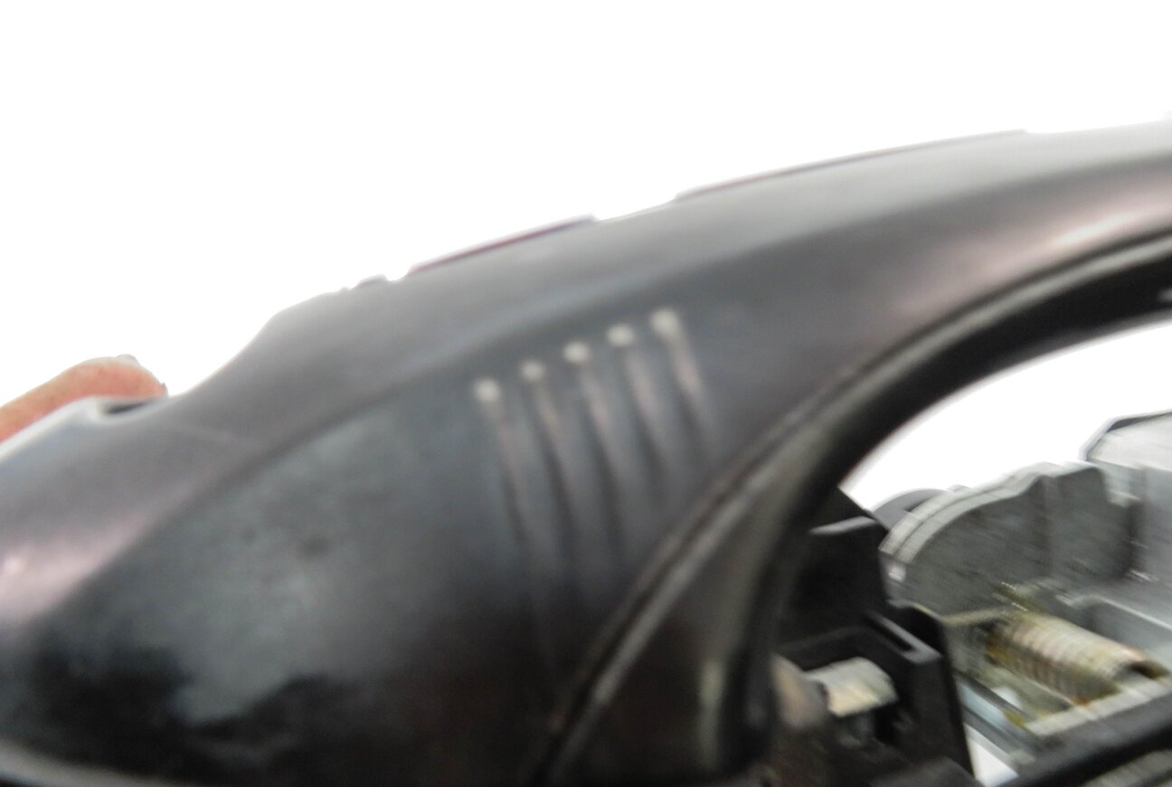Thumbnail 7: 09-15 BMW 740i 750i 760i B7 (F01) LEFT FRONT DRIVER COMFORT DOOR HANDLE (BLACK)