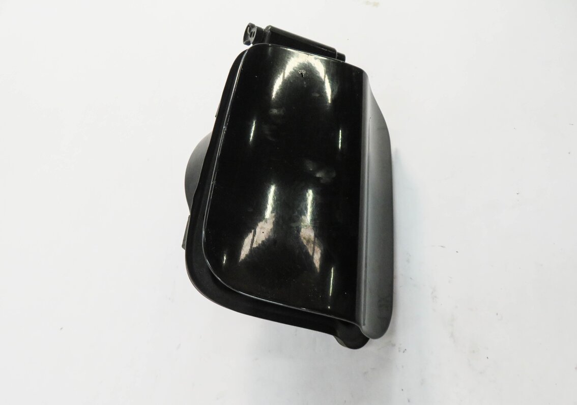 Thumbnail 3: 09-15 BMW 740Li 750Li 760Li B7 LWB (F02) FUEL TANK DOOR w/ HOUSING (BLACK 475)