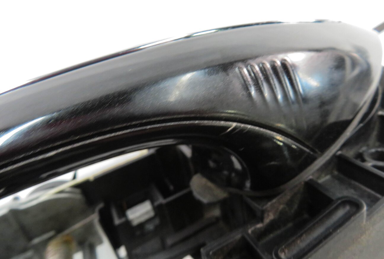 Thumbnail 14: 09-18 BMW 528i 535i 550i 740i 750i 760i RIGHT FRONT COMFORT DOOR HANDLE (BLACK)