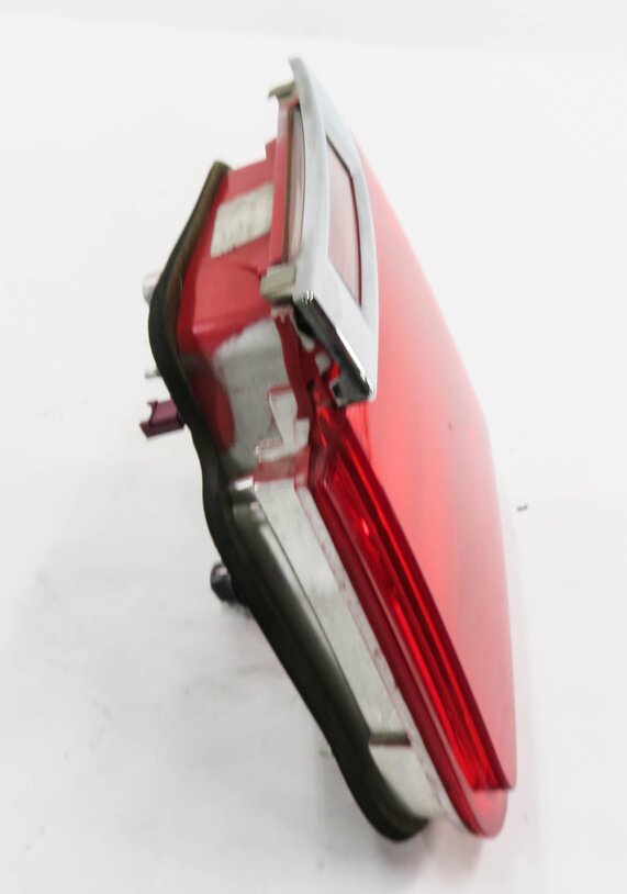 Thumbnail 9: 2009-2012 BMW 740i 750i 760i B7 (F01) RIGHT PASSENGER TRUNK TAILLIGHT LIGHT LAMP