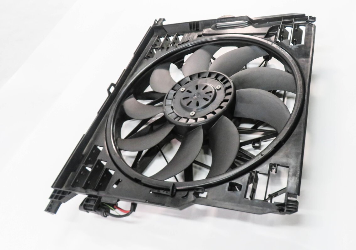 Thumbnail 4: 2010-2018 BMW 550i 550iGT 650i 750i B7 (F01 F06 F10) 850w RADIATOR COOLING FAN