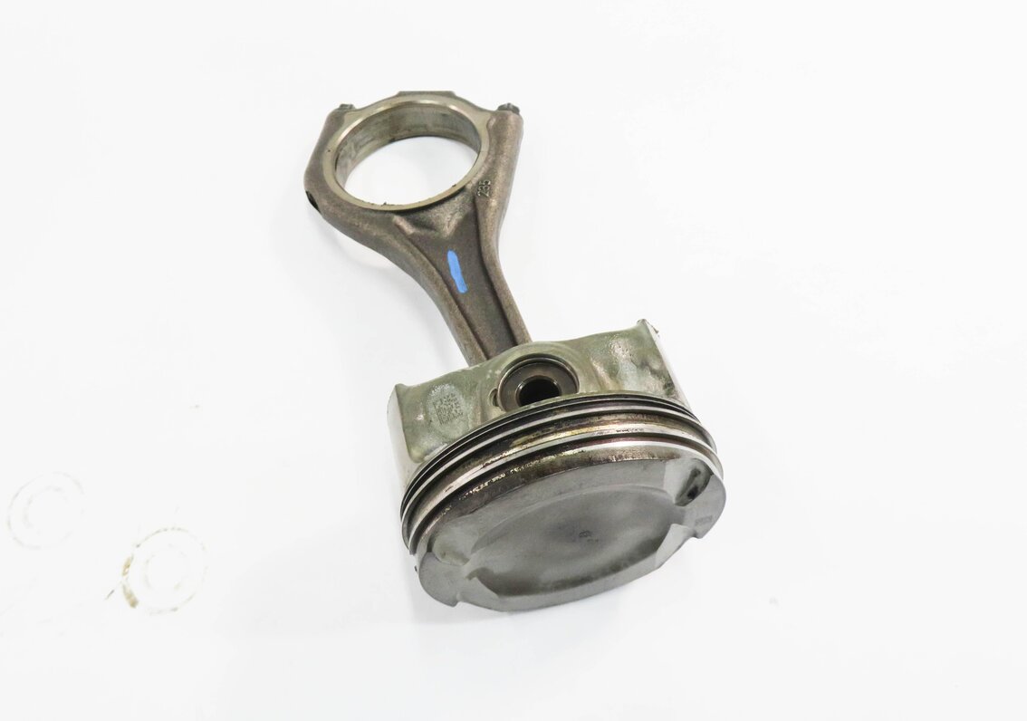 2009-2014 BMW 550i 750i X5 X6 (F01 F10 E70 E71) 4.4L N63 V8 - PISTON w/ ROD