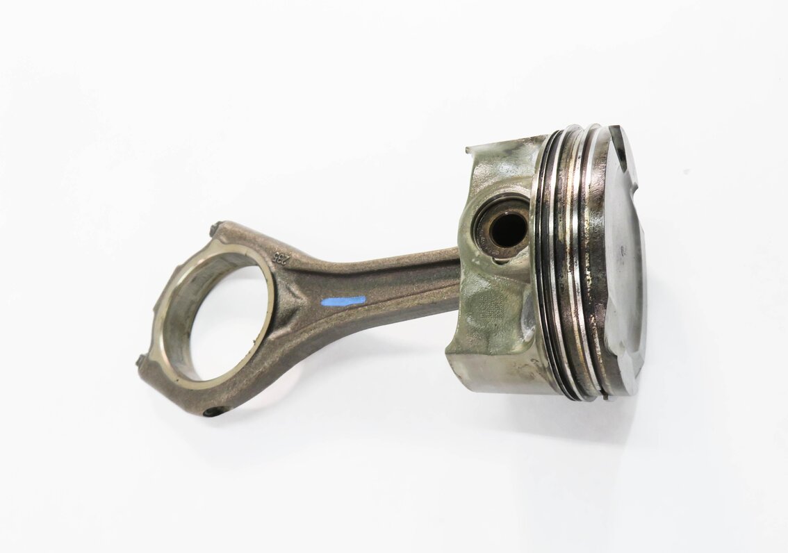Thumbnail 4: 2009-2014 BMW 550i 750i X5 X6 (F01 F10 E70 E71) 4.4L N63 V8 - PISTON w/ ROD