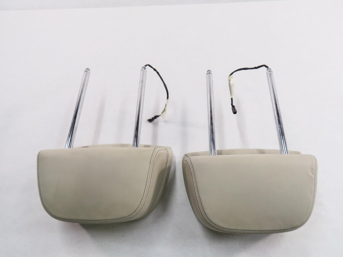 Thumbnail 6: 2010 BMW X6 (E71) FRONT LEFT & RIGHT SEAT HEADREST SET-2 (IVORY LEATHER)