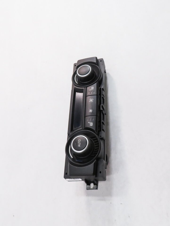 Thumbnail 4: 2010 BMW X5 REAR HEATER A/C SEAT CLIMATE CONTROL PANEL