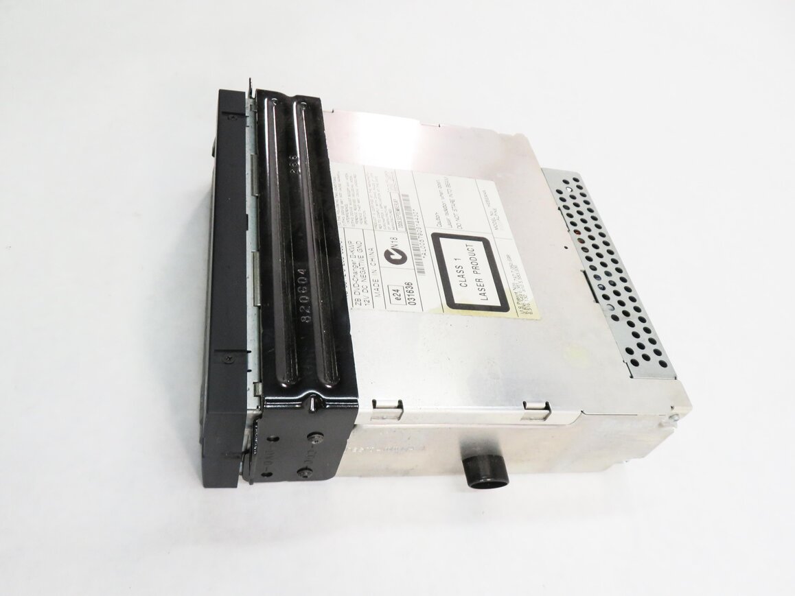 Thumbnail 4: 2010-2014 BMW X5 X5M X6 X6M Z4 (E89 E70 E71 E72) DVD VIDEO DISC CHANGER PLAYER