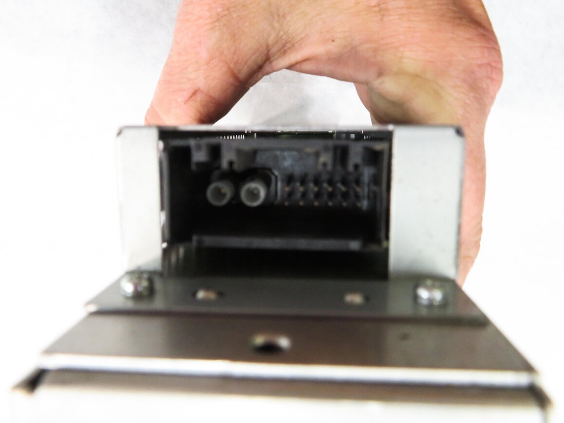 Thumbnail 7: 2010-2014 BMW X5 X5M X6 X6M Z4 (E89 E70 E71 E72) DVD VIDEO DISC CHANGER PLAYER