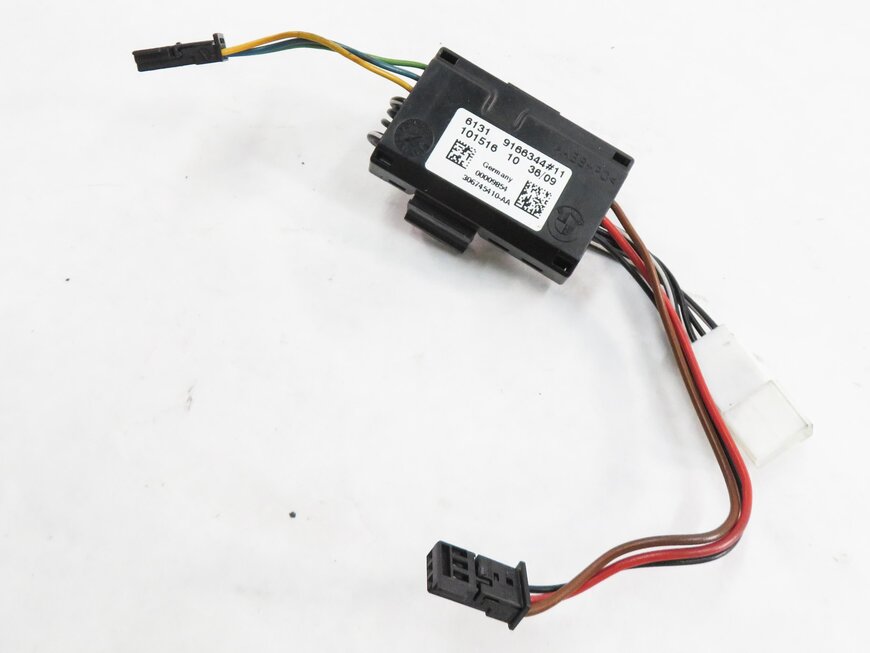 2010 BMW X6 (E71) HEATED STEERING WHEEL CONTROL MODULE