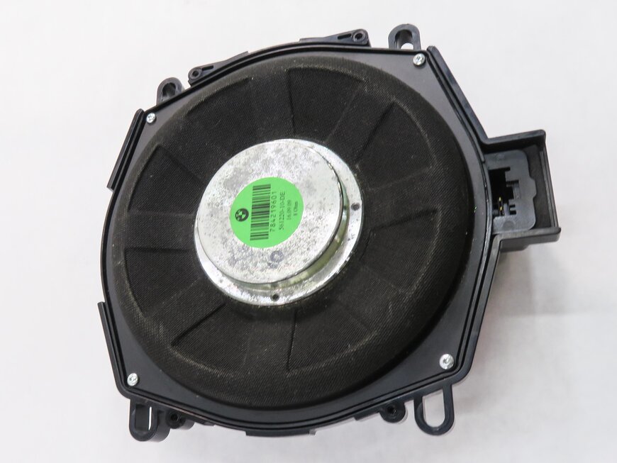 Thumbnail 4: 2010 BMW X6 (E72) HYBRID - LEFT FRONT DRIVER SUB SUBWOOFER SPEAKER